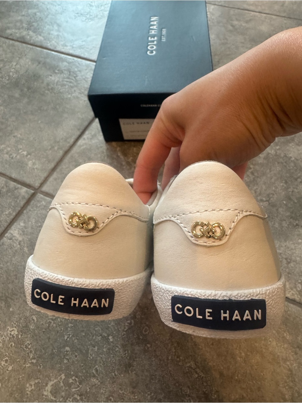 Cole Haan TRAFTON CLUBCOURT 11 sneakers white lea woman’s us size 6 B NEW in box - Picture 6 of 11